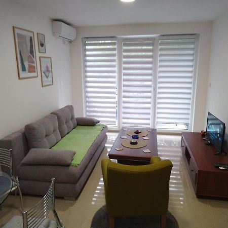 Apartman N Srebrno jezero Ostrovo Exteriér fotografie
