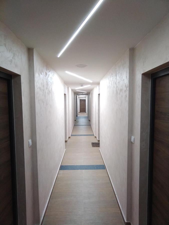 Apartman N Srebrno jezero Ostrovo Exteriér fotografie